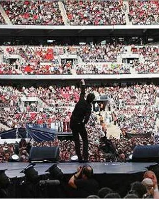 Mike Love and The Full Circle