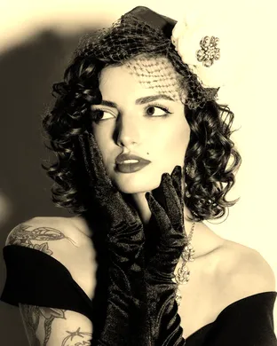 Live concert by Emmaline